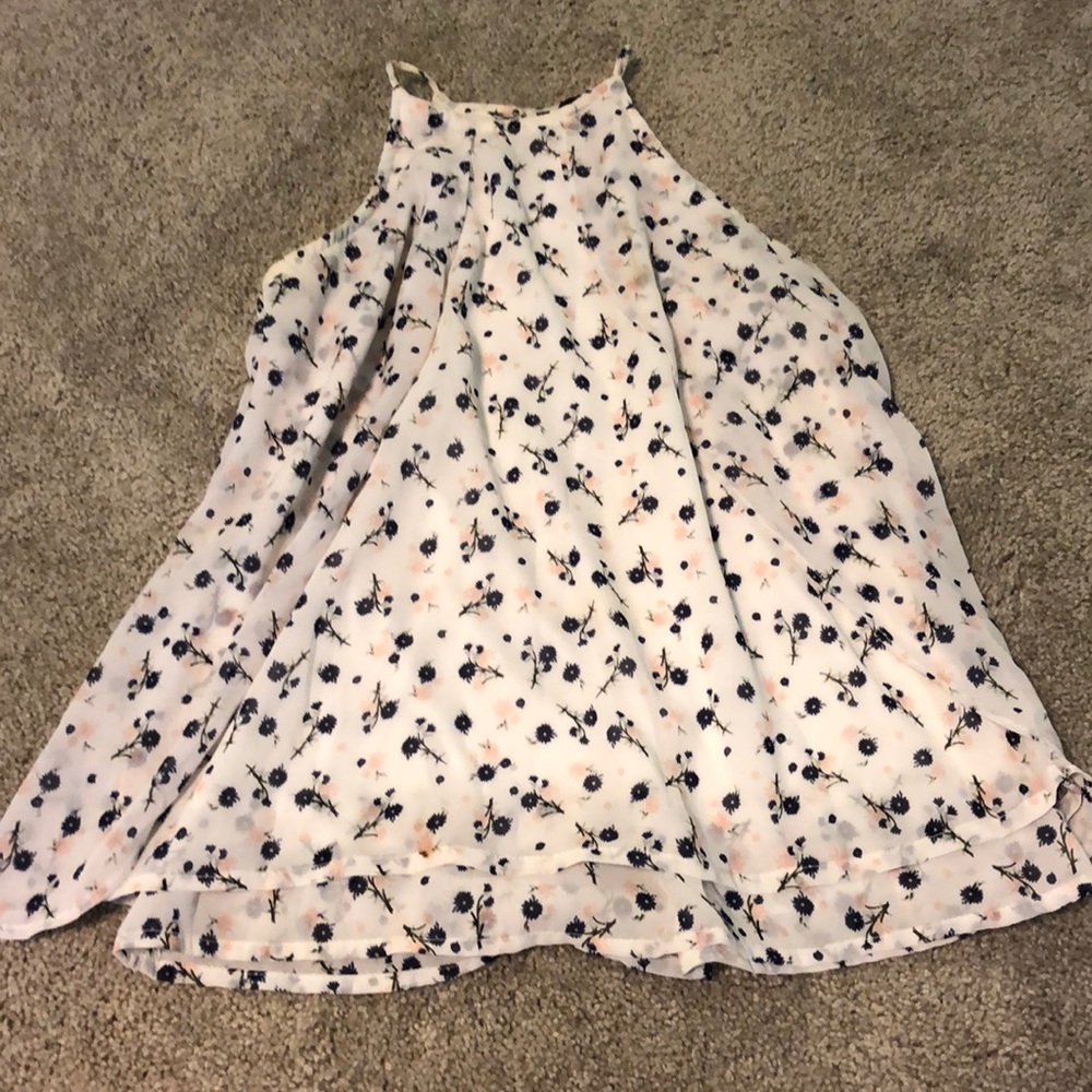 Sleeveless spring/summer blouse